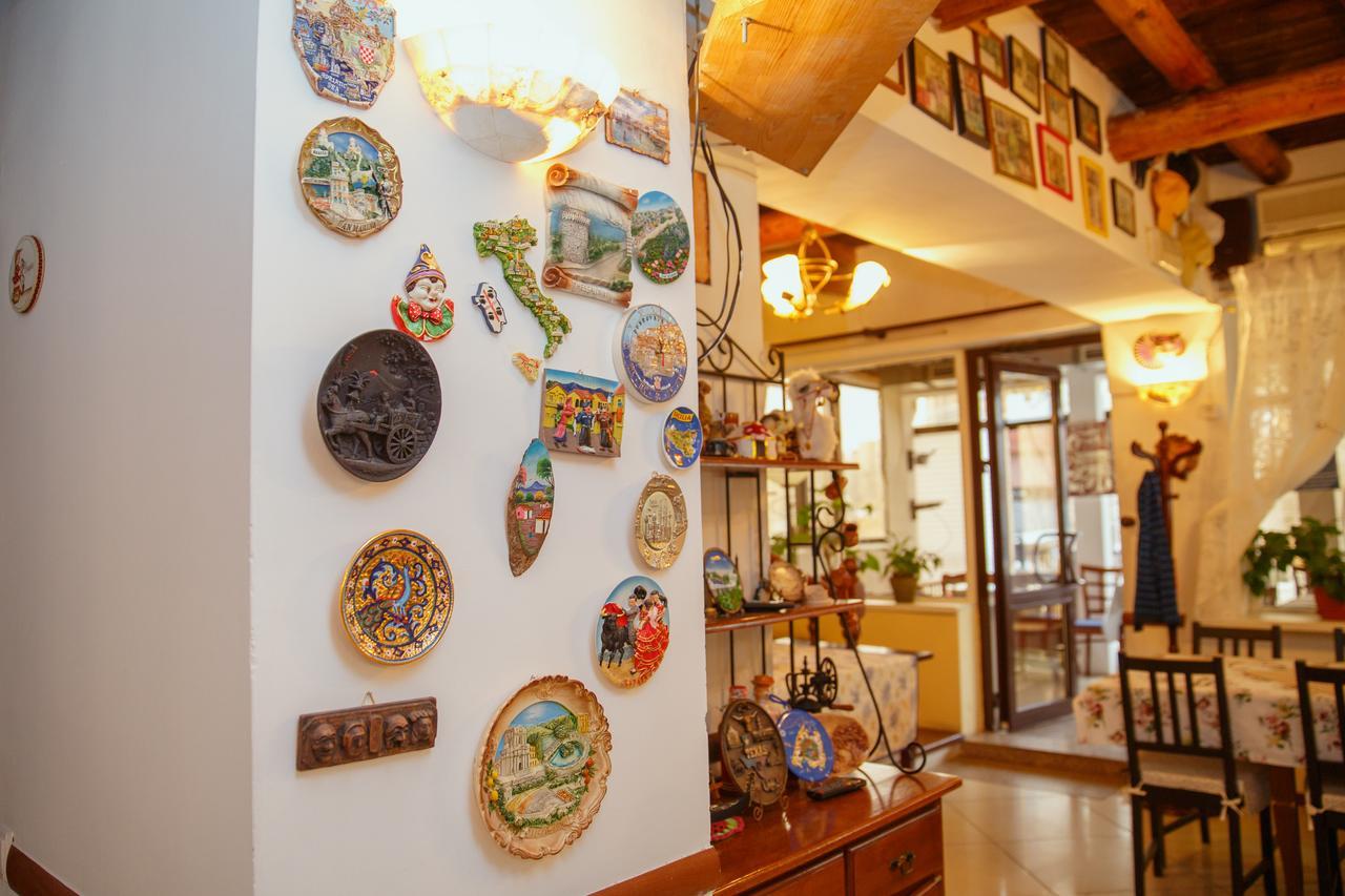 Mini Hotel Venezia Атырау Экстерьер фото